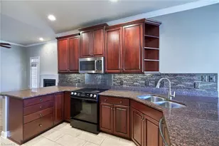 4411 Hunter Oaks Ct, High Point, NC 27265 - Photo 14