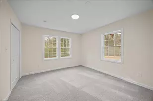 100 Carr St, Thomasville, NC 27360 - Photo 4