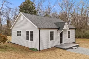 100 Carr St, Thomasville, NC 27360 - Photo 16