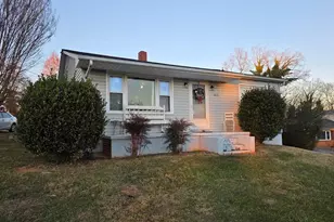 1615 Brushy Mountain Rd, Wilkesboro, NC 28697 - Photo 2