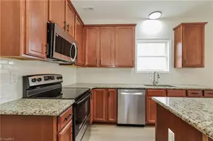 719 Blue Lake Dr, Mebane, NC 27302 - Photo 6