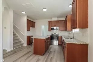 719 Blue Lake Dr, Mebane, NC 27302 - Photo 8