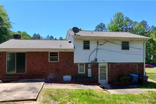 2704 Stokes Ferry Rd, Salisbury, NC 28146 - Photo 4