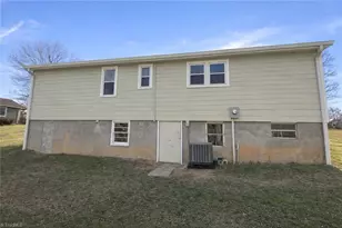 333 Sandy Flats Rd, North Wilkesboro, NC 28659 - Photo 14