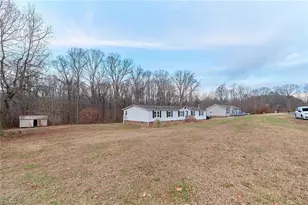 242 Granite Ridge Ln, Winston-Salem, NC 27107 - Photo 2