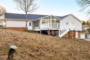 1220 Reynolds Forest Dr, Winston-Salem, NC 27107 - Photo 32