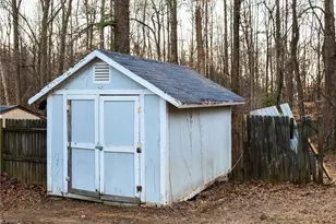 1220 Reynolds Forest Dr, Winston-Salem, NC 27107 - Photo 34