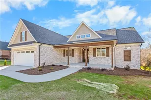 130 S Madera Dr, Mocksville, NC 27028 - Photo 2