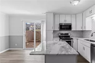 5739 Bramblegate Rd, Greensboro, NC 27409 - Photo 10