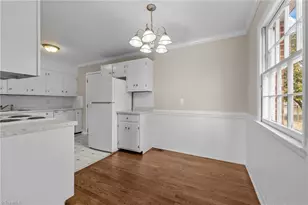 2214 Woodberry Dr, Greensboro, NC 27403 - Photo 6