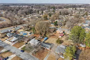 2214 Woodberry Dr, Greensboro, NC 27403 - Photo 40