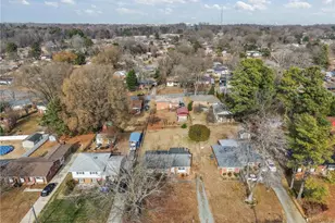 2214 Woodberry Dr, Greensboro, NC 27403 - Photo 38