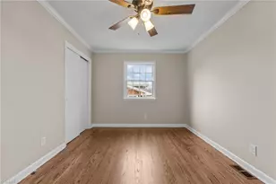 2214 Woodberry Dr, Greensboro, NC 27403 - Photo 24