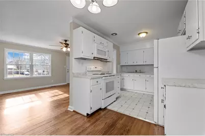 2214 Woodberry Drive, Greensboro, NC 27403 - Photo 20