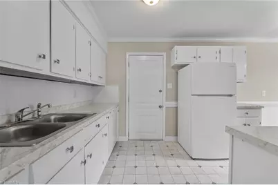 2214 Woodberry Drive, Greensboro, NC 27403 - Photo 18