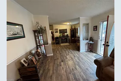 1040 Breezeway Drive, King, NC 27021 - Photo 14