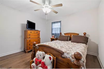 825 Parkwood Street, Burlington, NC 27215 - Photo 20