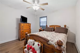 825 Parkwood St, Burlington, NC 27215 - Photo 20