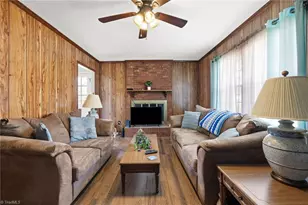 825 Parkwood St, Burlington, NC 27215 - Photo 8