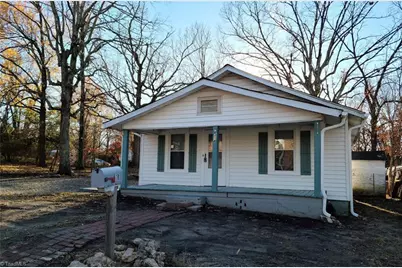 318 Woodlawn Street, Thomasville, NC 27360 - Photo 2