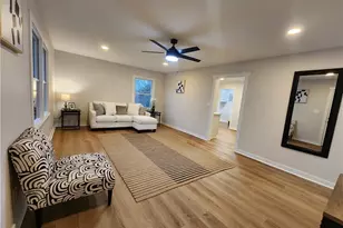 315 Small St, Thomasville, NC 27360 - Photo 8