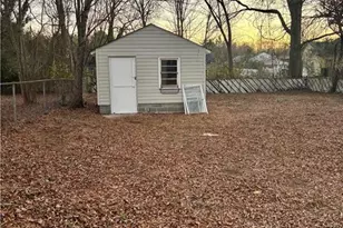 4015 Broadacres Dr, Greensboro, NC 27407 - Photo 6