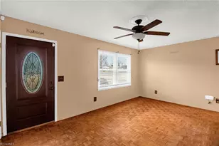 1203 Curtis St, Greensboro, NC 27406 - Photo 8