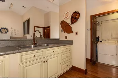 4204 Sunburst Drive, High Point, NC 27265 - Photo 16