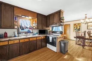 607 W Academy St, Randleman, NC 27317 - Photo 10