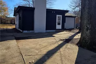 4218 Bramlet Pl, Greensboro, NC 27407 - Photo 4