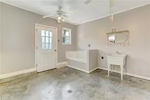 1104 Hobbs Rd, Greensboro, NC 27410 - Photo 38