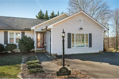 710 Saddle Drive, Pilot Mountain, NC 27041 - Photo 4