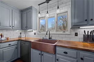 2009 Downing St, Greensboro, NC 27410 - Photo 8