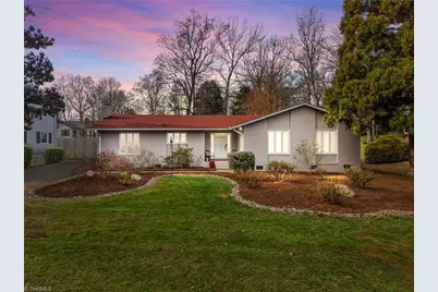 2009 Downing Street, Greensboro, NC 27410 - Photo 2