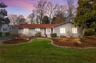 2009 Downing St, Greensboro, NC 27410 - Photo 2