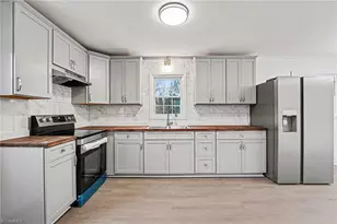 1208 Irving Ave, Eden, NC 27288 - Photo 8