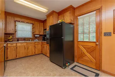 421 Dove Point, Lexington, NC 27295 - Photo 10