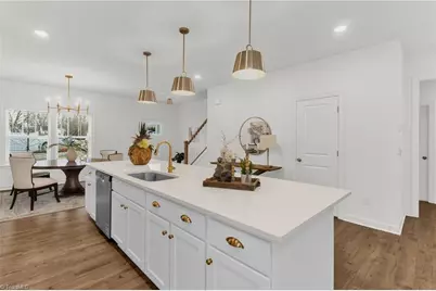 122 Royal Kings Court #1030, Winston-Salem, NC 27127 - Photo 10