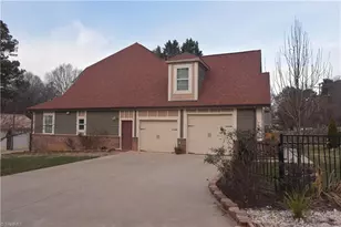 1413 Bancroft St, Winston-Salem, NC 27127 - Photo 6