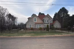 1413 Bancroft St, Winston-Salem, NC 27127 - Photo 2