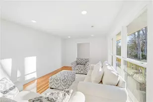 731 Quarterstaff Rd, Winston-Salem, NC 27104 - Photo 16