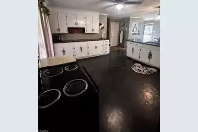 157 Carolina Drive, Reidsville, NC 27320 - Photo 4