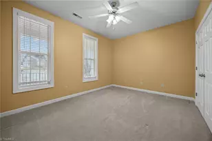 308 Canterbury Dr, High Point, NC 27262 - Photo 18