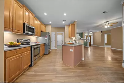 308 Canterbury Drive, High Point, NC 27262 - Photo 8