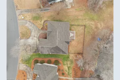 308 Canterbury Drive, High Point, NC 27262 - Photo 40