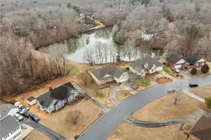 308 Canterbury Dr, High Point, NC 27262 - Photo 42