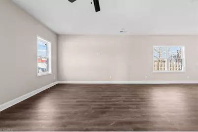 105 Charles Street, Thomasville, NC 27360 - Photo 10