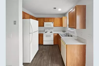 3228 Kensington Place, Winston-Salem, NC 27103 - Photo 2