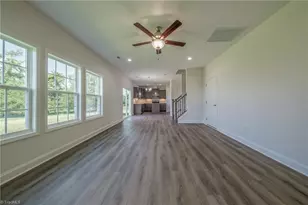 1312 Dandridge Dr, Kernersville, NC 27284 - Photo 16