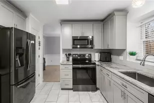 6 Spring Oak Ct, Greensboro, NC 27410 - Photo 4